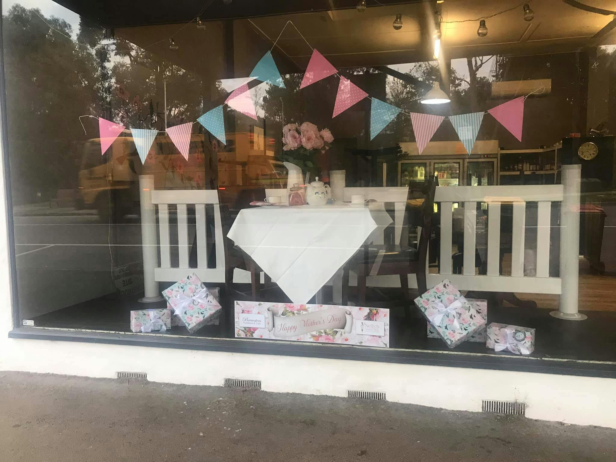 Brewsters Food Store and Cafe