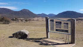 Yankee Hat walking trail signage