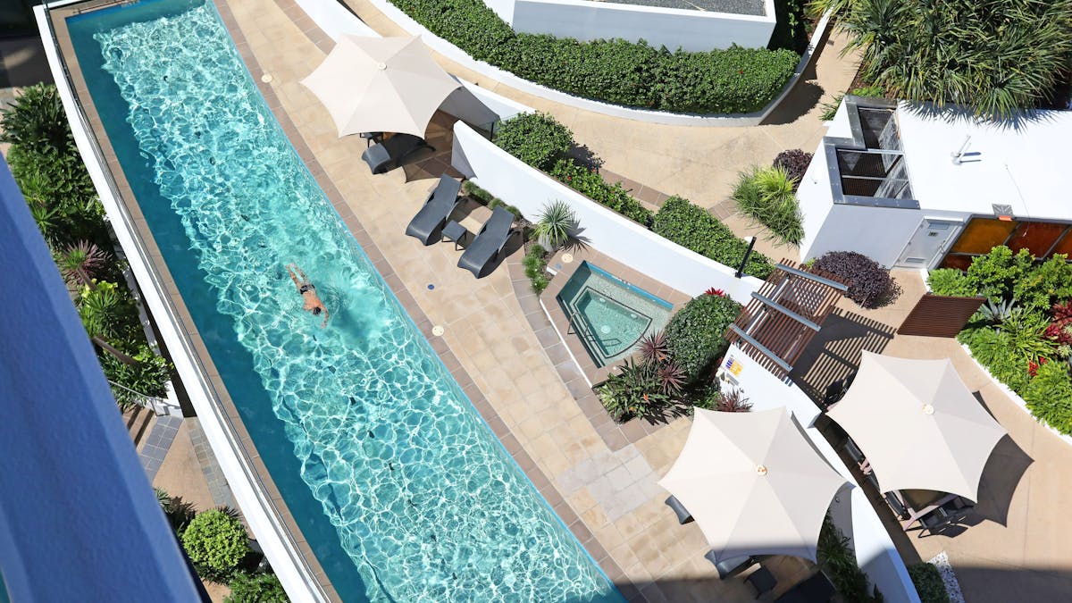 Swimming pool