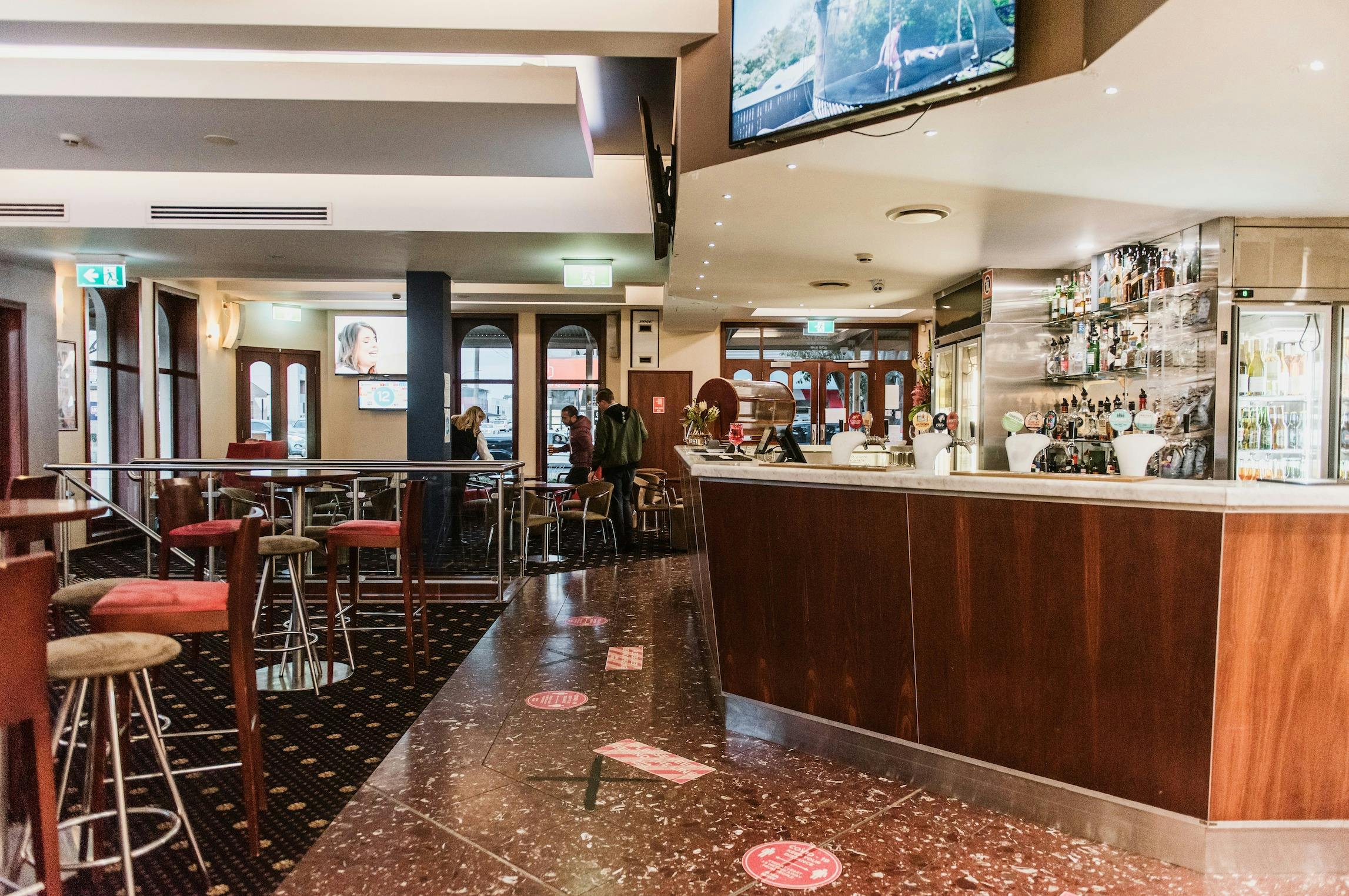 The Milestone Hotel - Front Bar