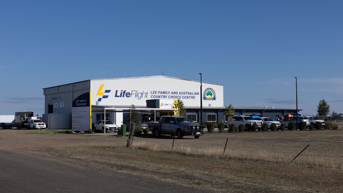 Aviation building with carpark