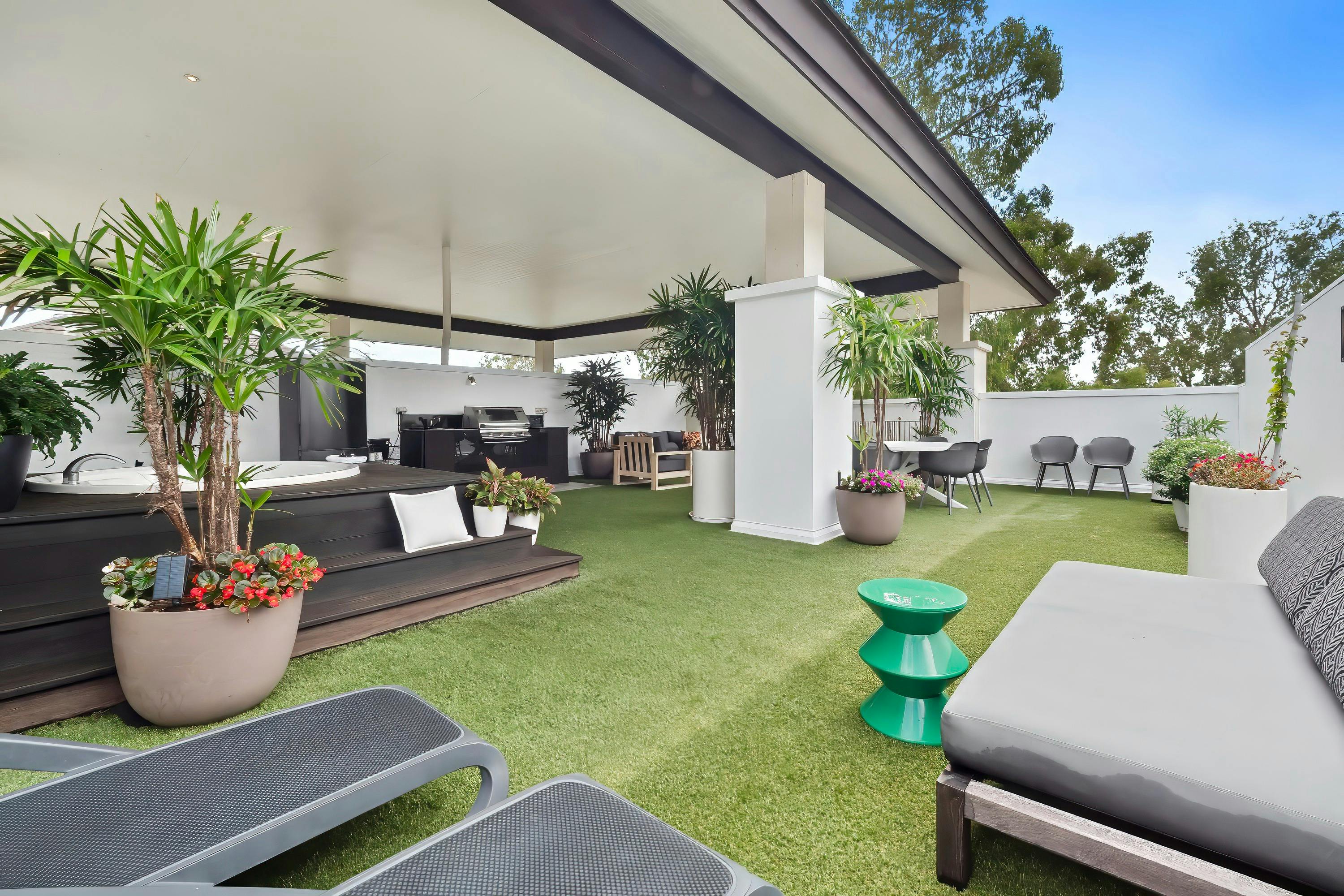 Rooftop - Temple Resort