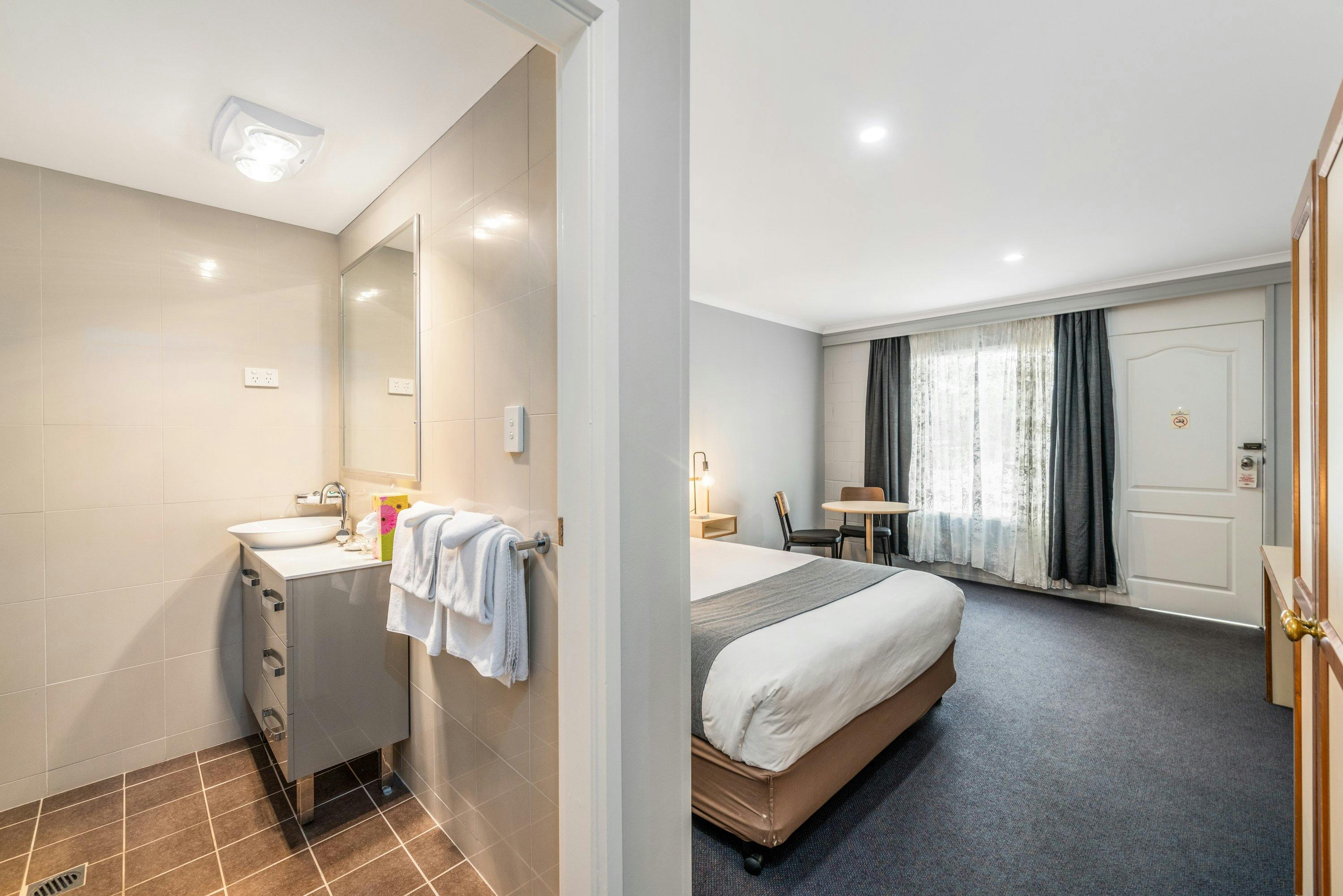 리버 모텔의 지상층 퀸룸