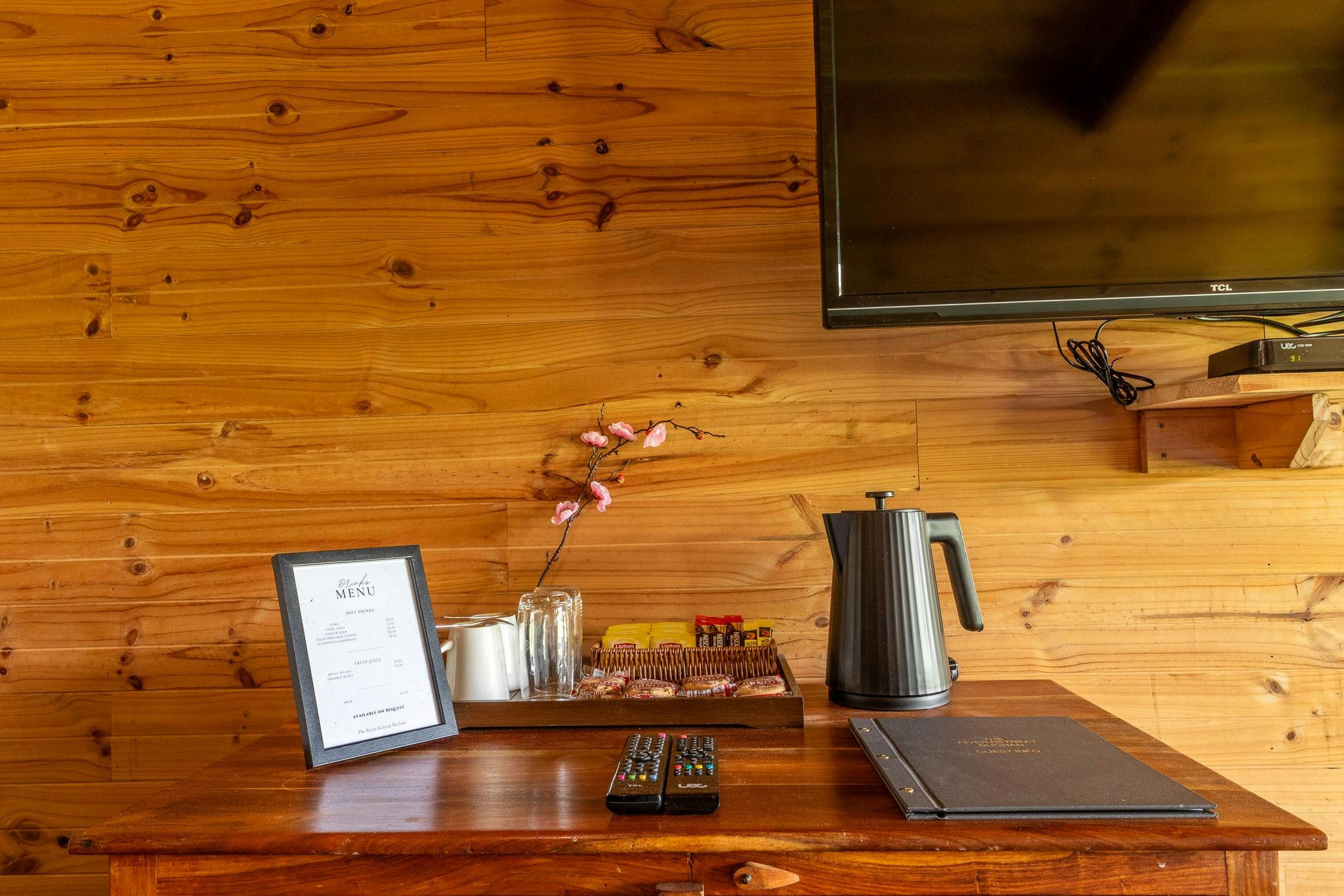 Complimentary Tea and Coffee on wooden desk