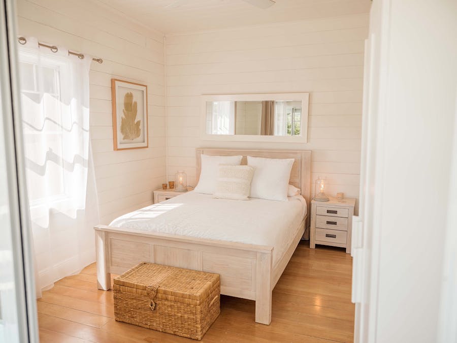 Queen Bed