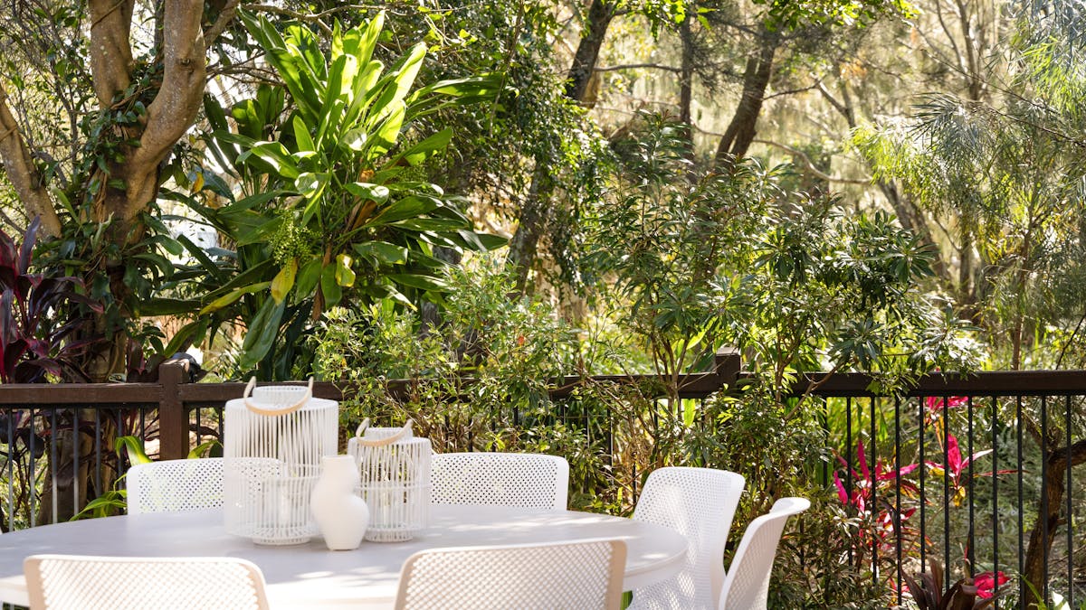 Enjoy BBQ's in private with this stunning natural backdrop.