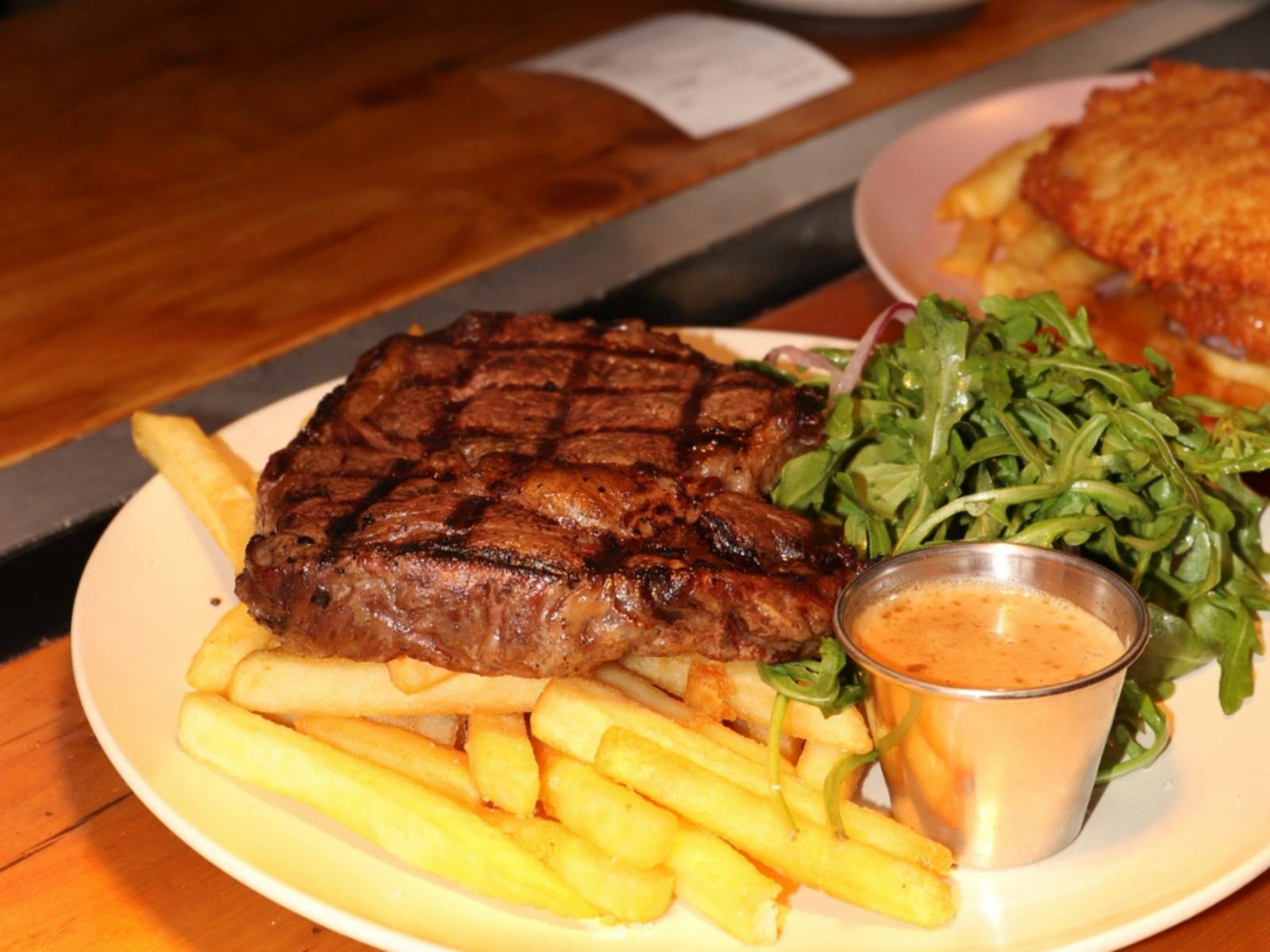 3030 Weekly Dining and Drinks Specials