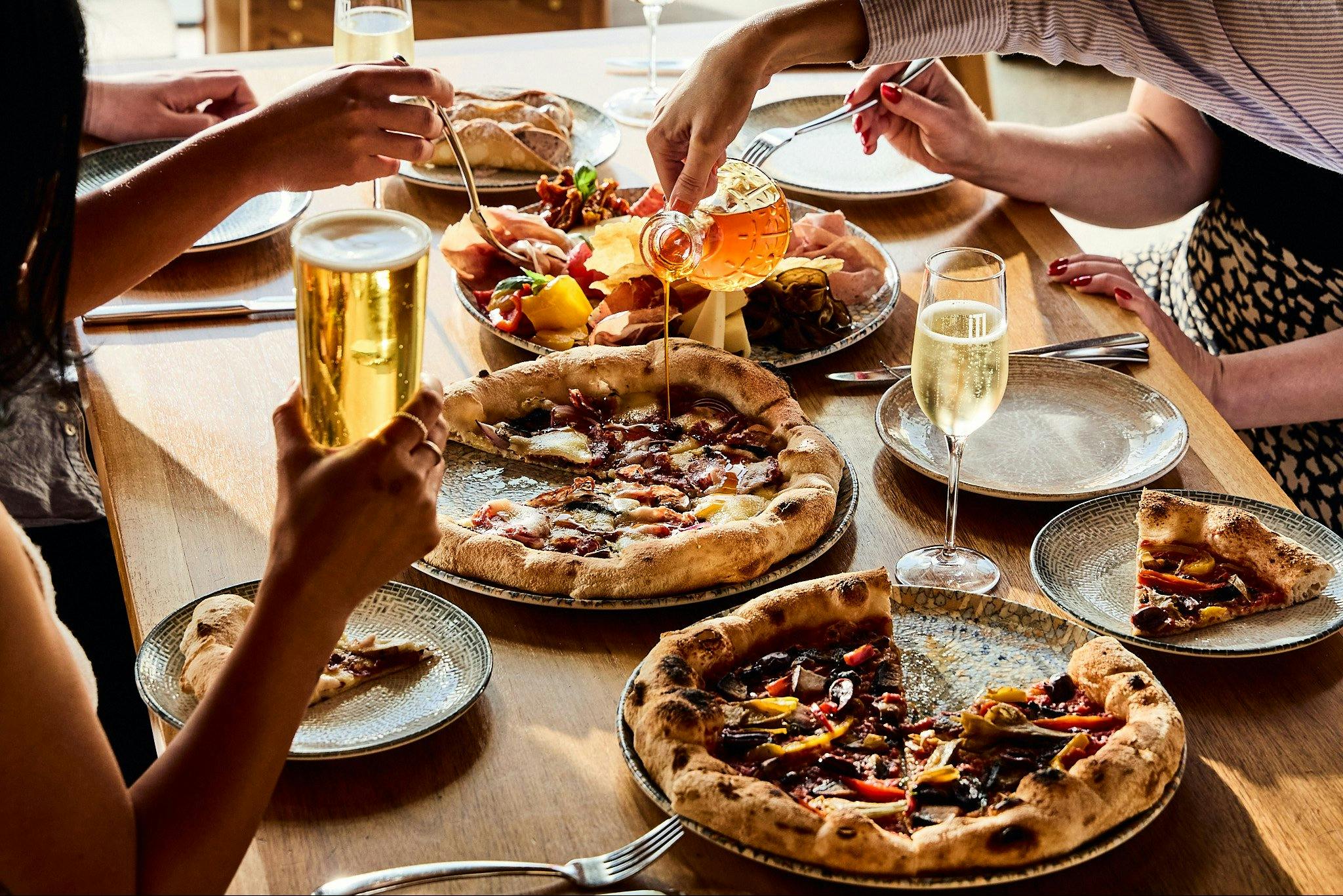 Bottomless Weekends at iTL!