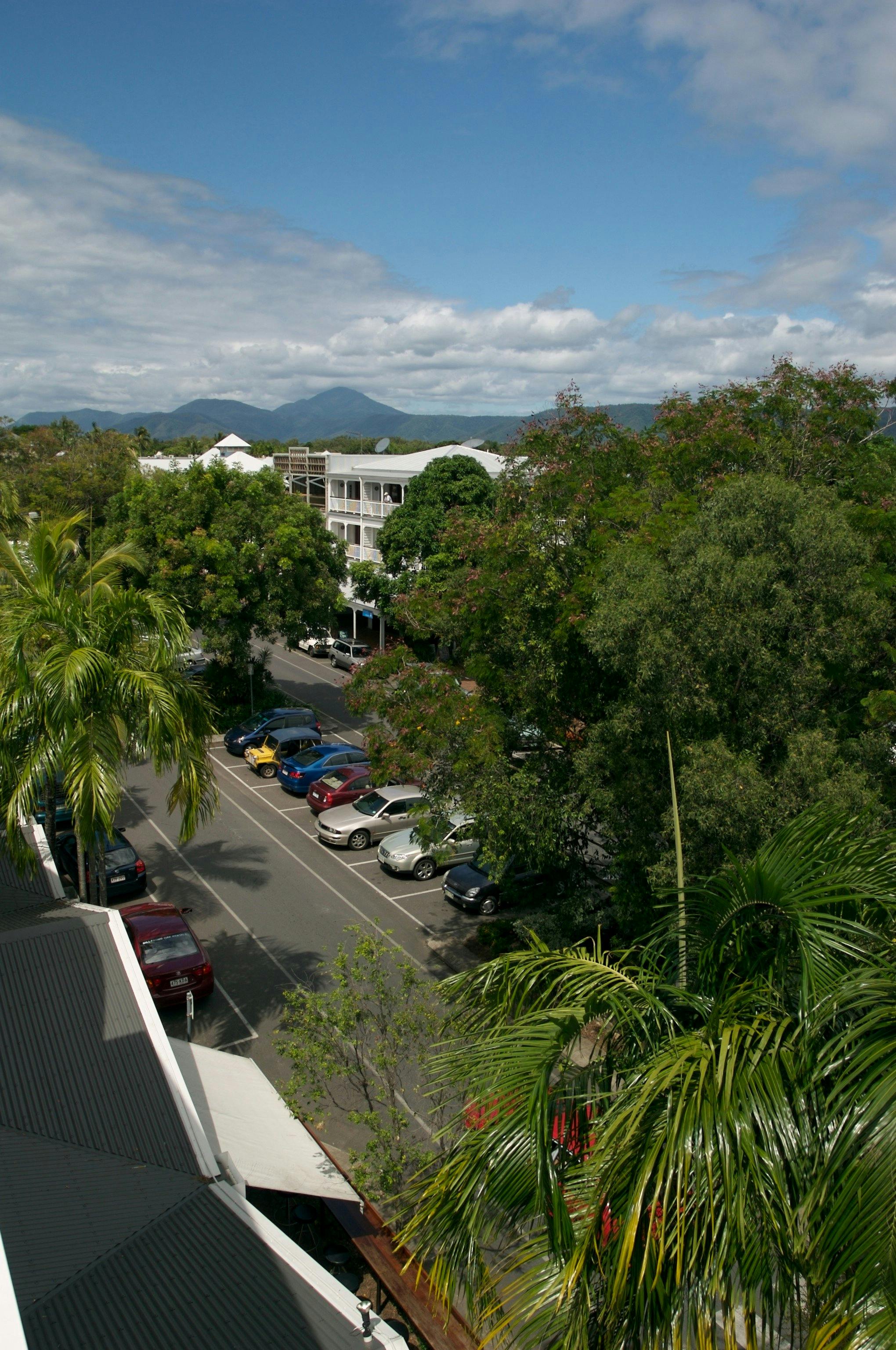 Macrossan Street