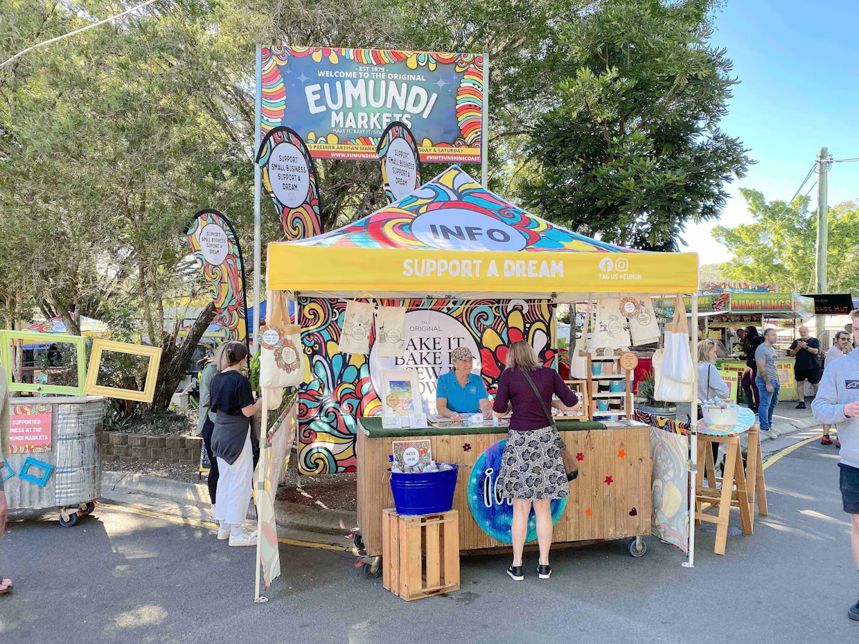 Eumundi Markets and Noosa Everglades Tour with Everglades River Cruise