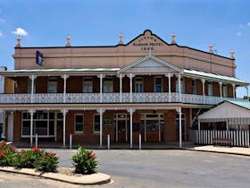 Albion Hotel Grenfell