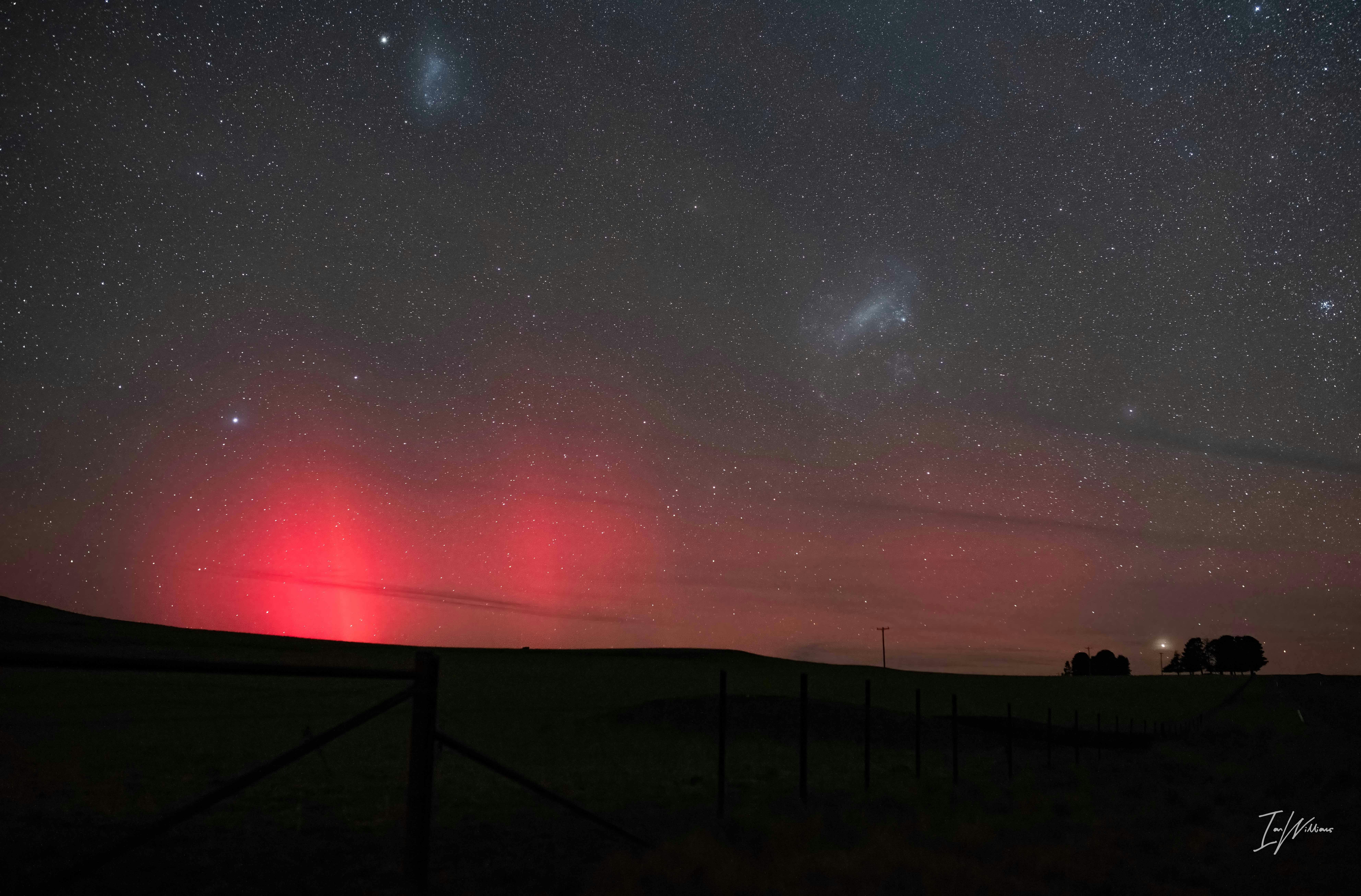 The aurora appears red in colour as it is usual to capture the upper levels of the aurora here