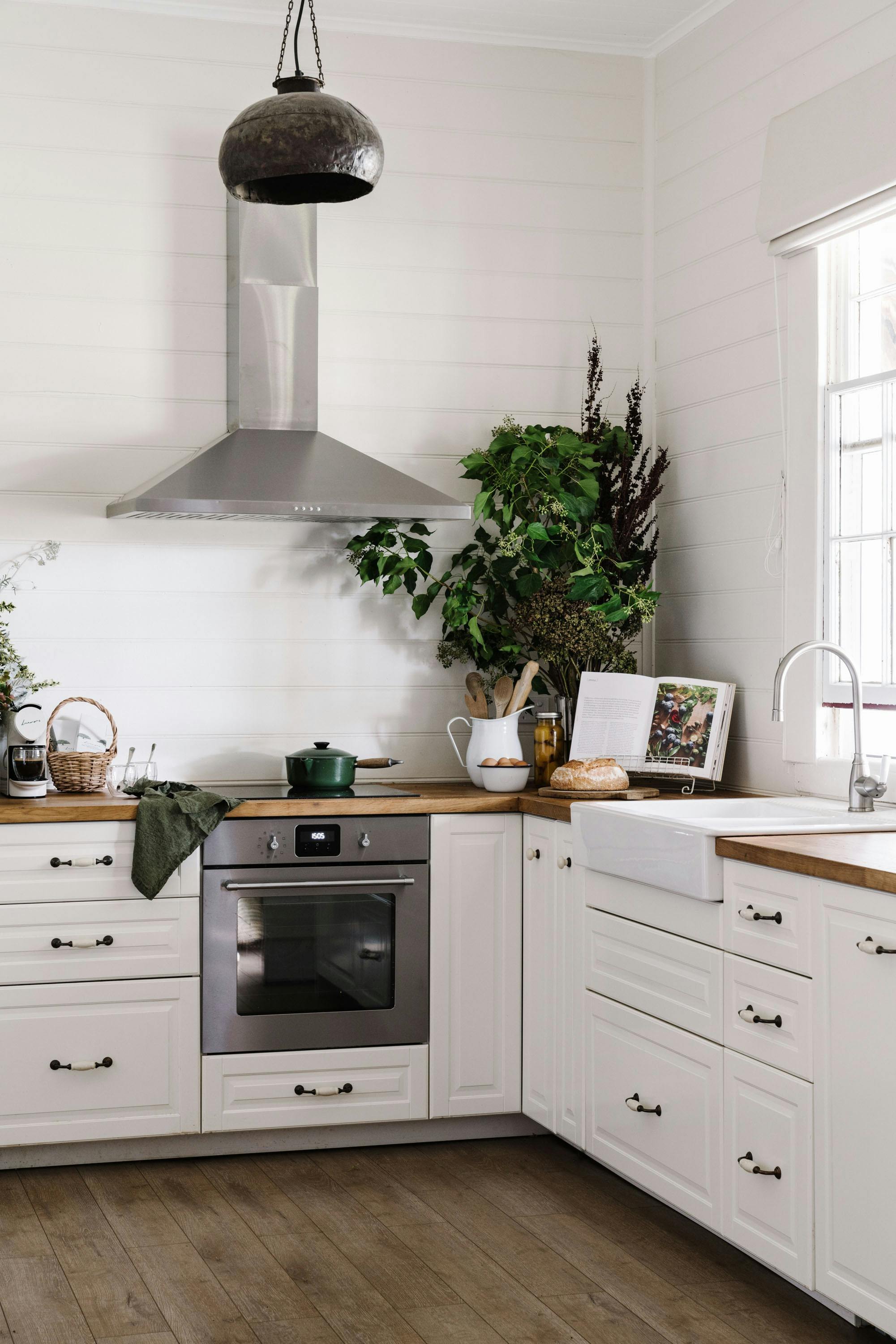 The Cottage at Dunmore Farm - luxury Victorian Farm Stay Kitchen