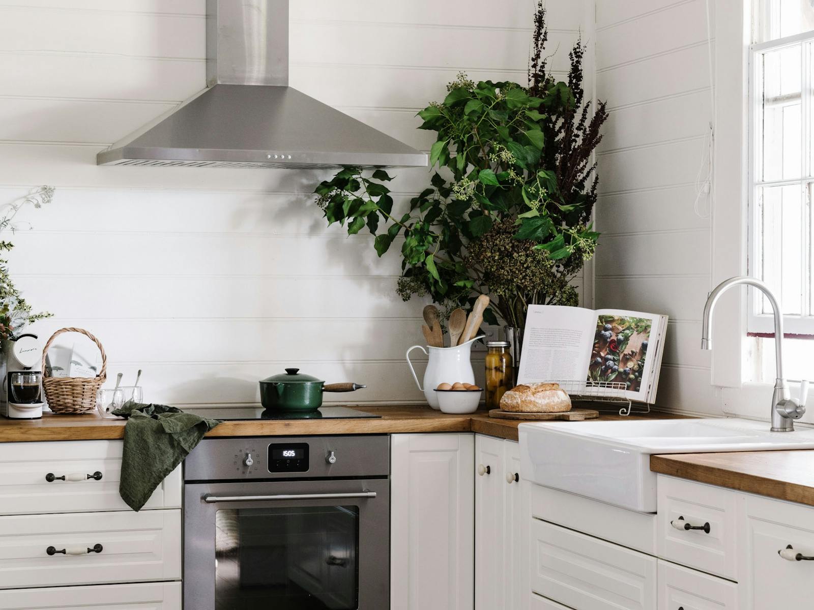 The Cottage at Dunmore Farm - luxury Victorian Farm Stay Kitchen