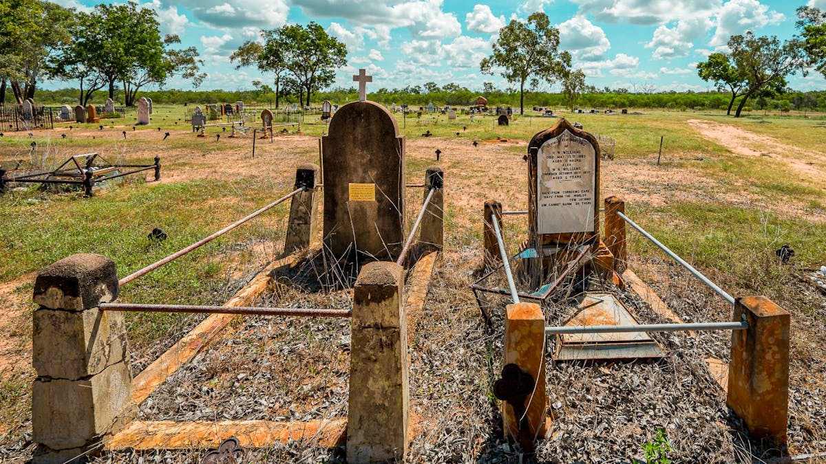 Croydon historic cemetery, grave, sandstones, victorian era, chinese settlers