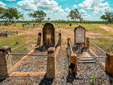 Croydon historic cemetery, grave, sandstones, victorian era, chinese settlers