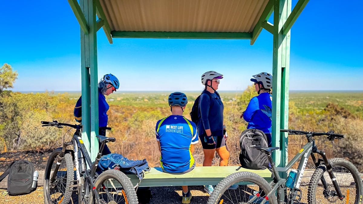 Diehm's Lookout, Queensland outback, sunset, golden views, horizon, endless vistas, happy campers,