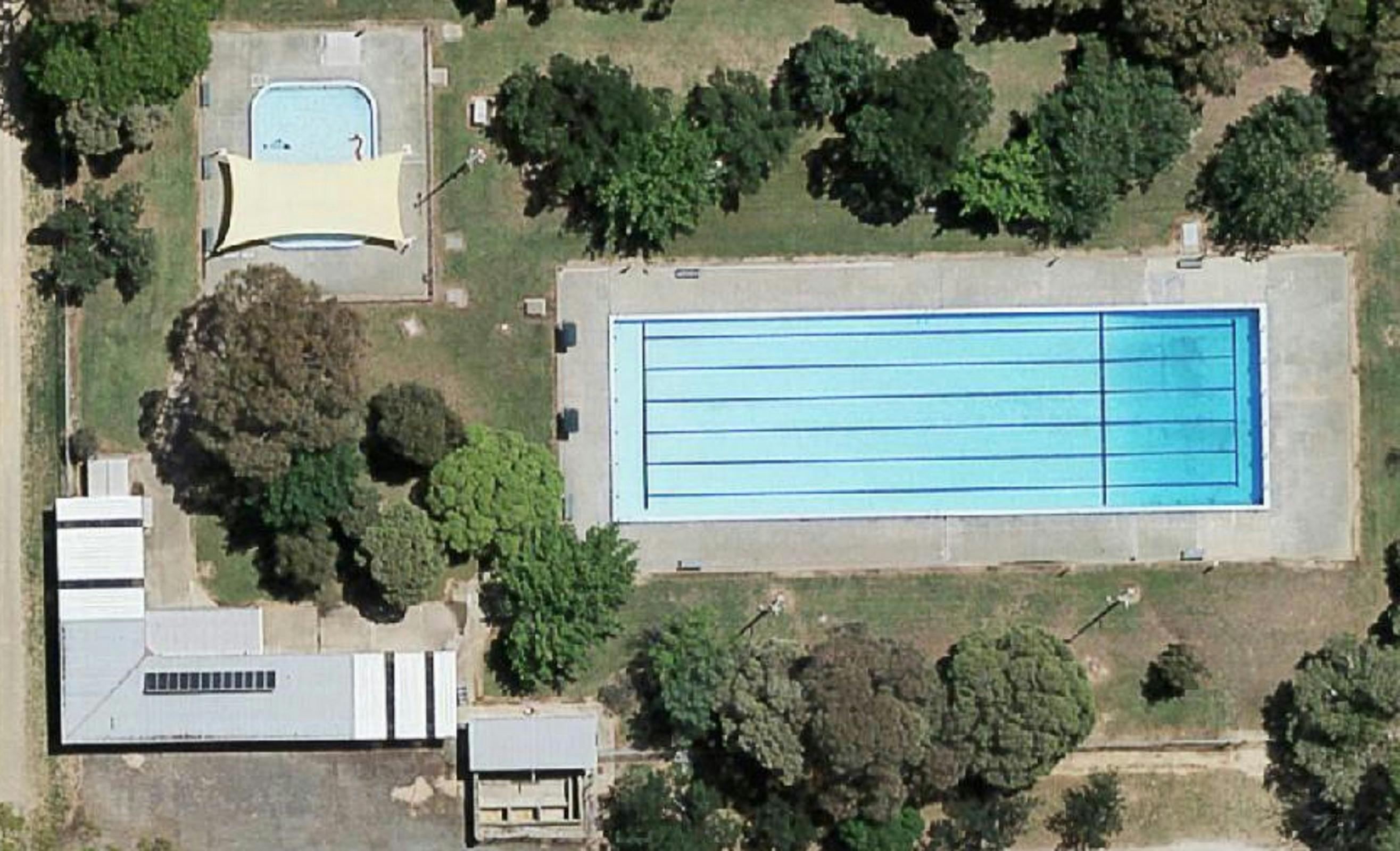 Nathalia Outdoor Swimming Pool
