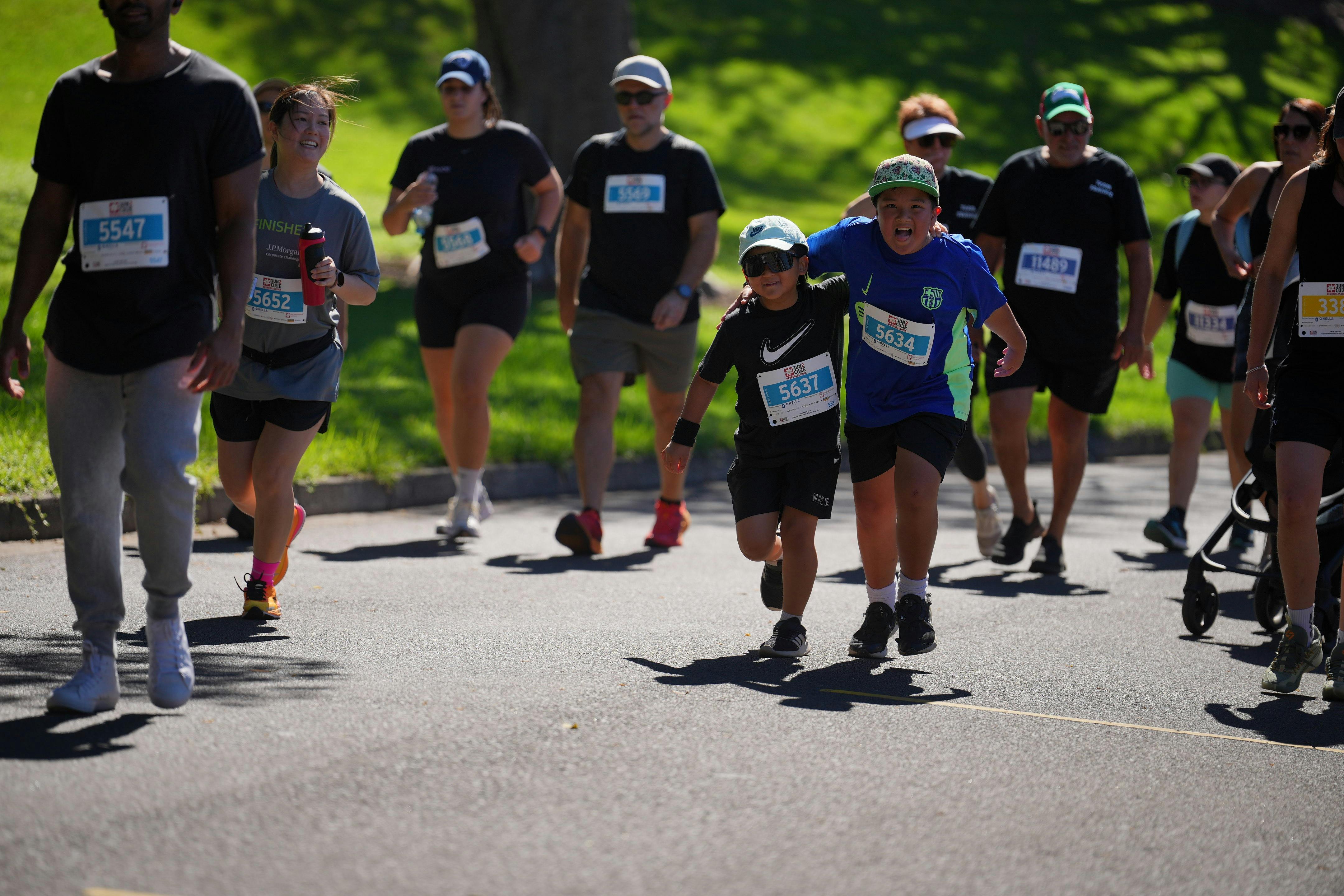 kids running