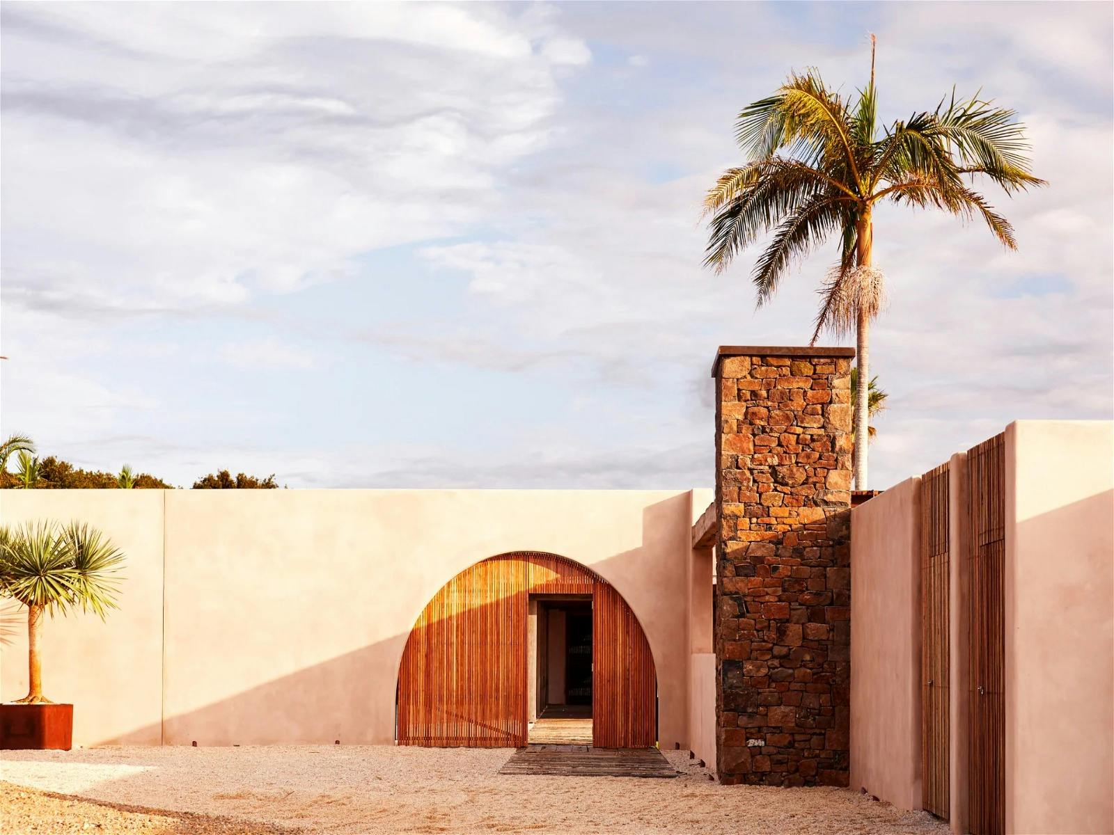 Nestled amongst 125 private acres and 4500 farmed Macadamia Trees