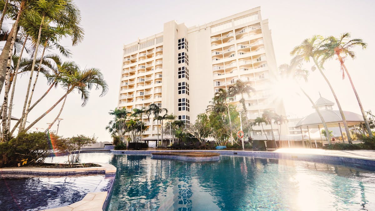 Pullman Cairns International luxury cairns accommodation