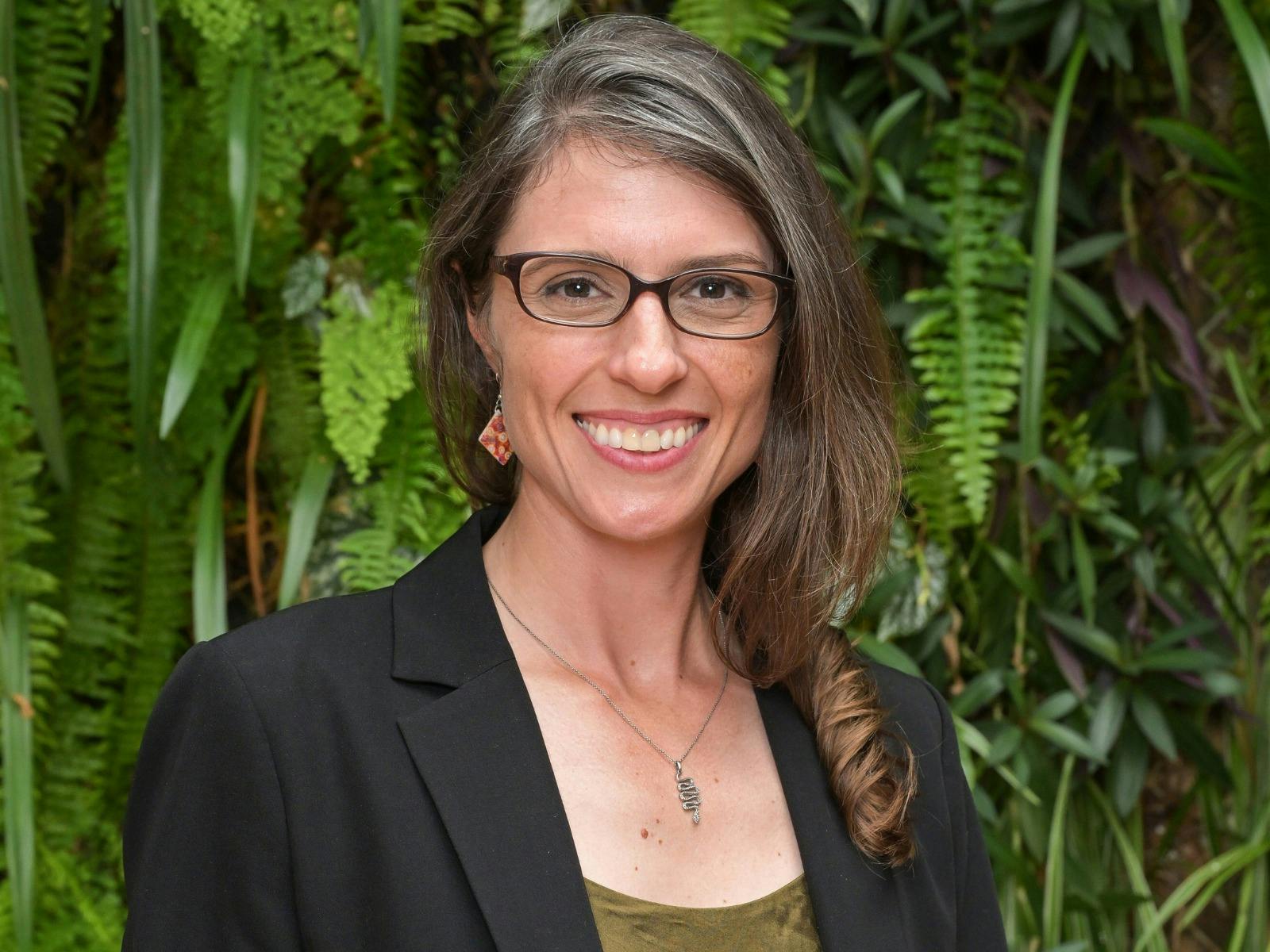 Dr Christina Zdenek