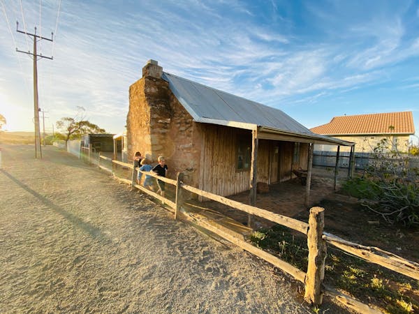 Early Settlers Cottage (Solly's Hut)