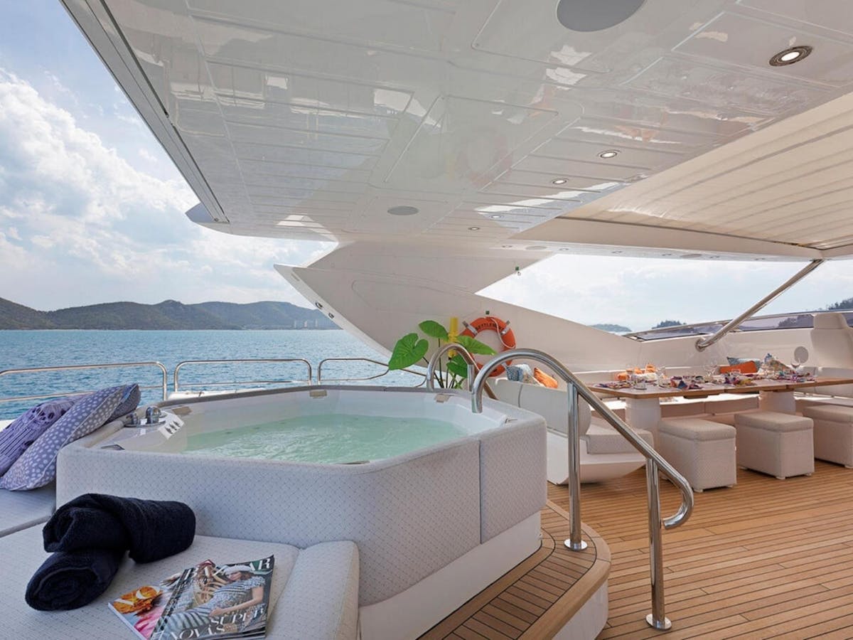 YOTSPACE superyacht charters Whitsundays, Great Barrier Reef