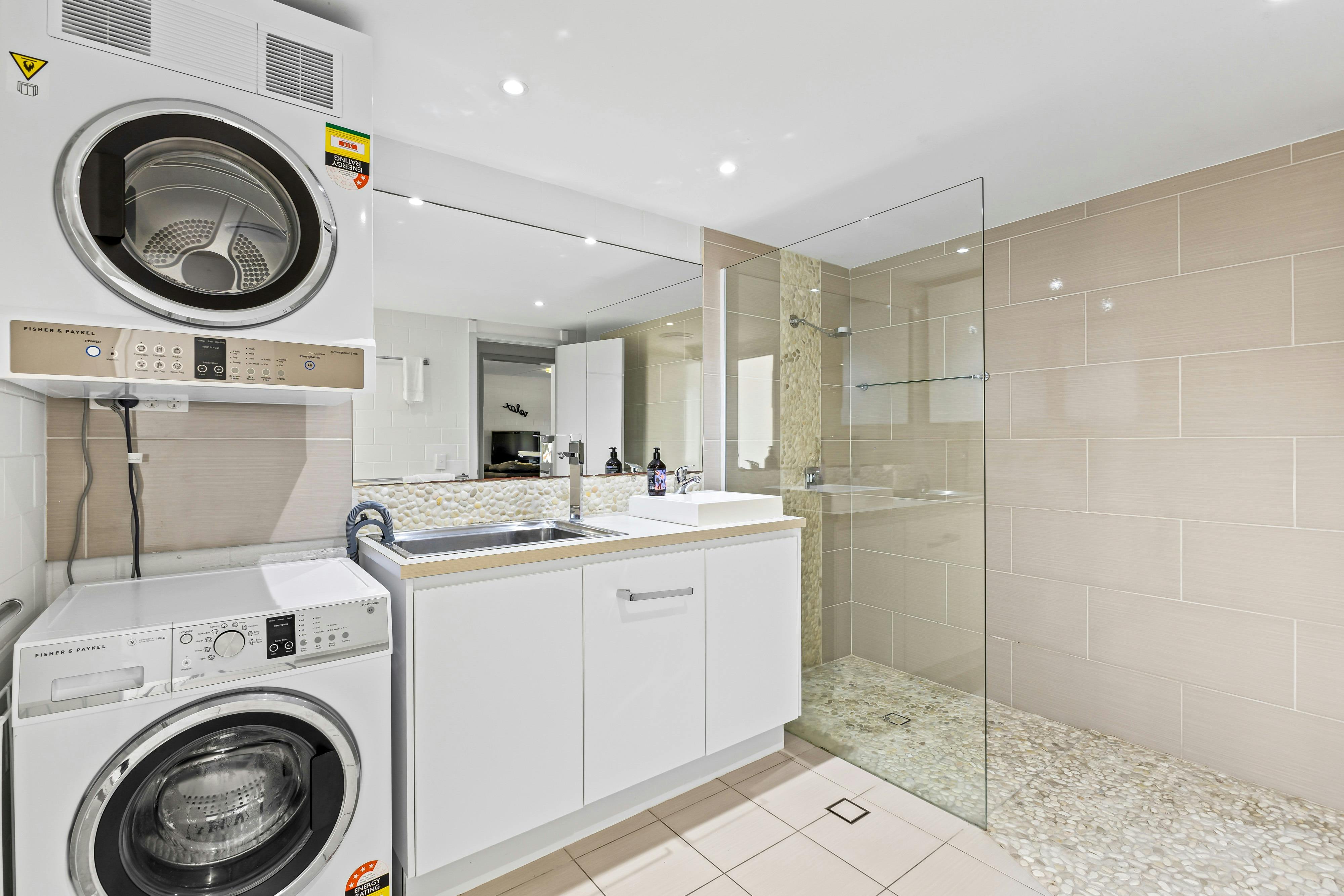 Bathroom - 2 bedroom apartment