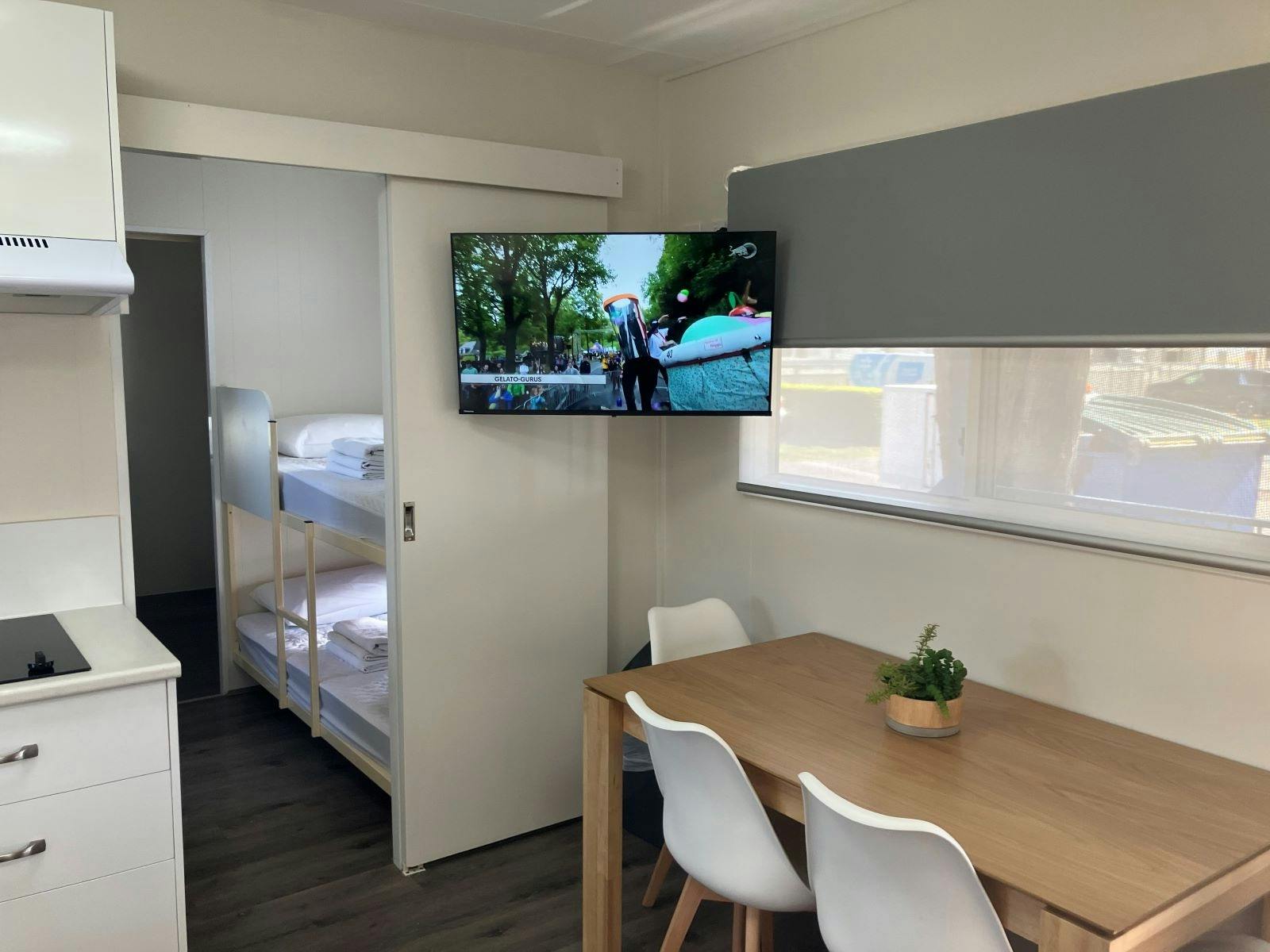 1 Bedroom Deluxe Cabin