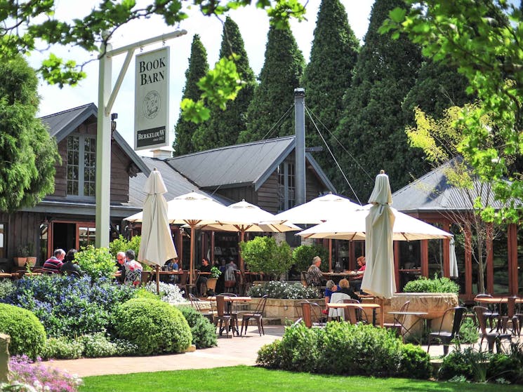 Southern Highlands winery and lunch visit