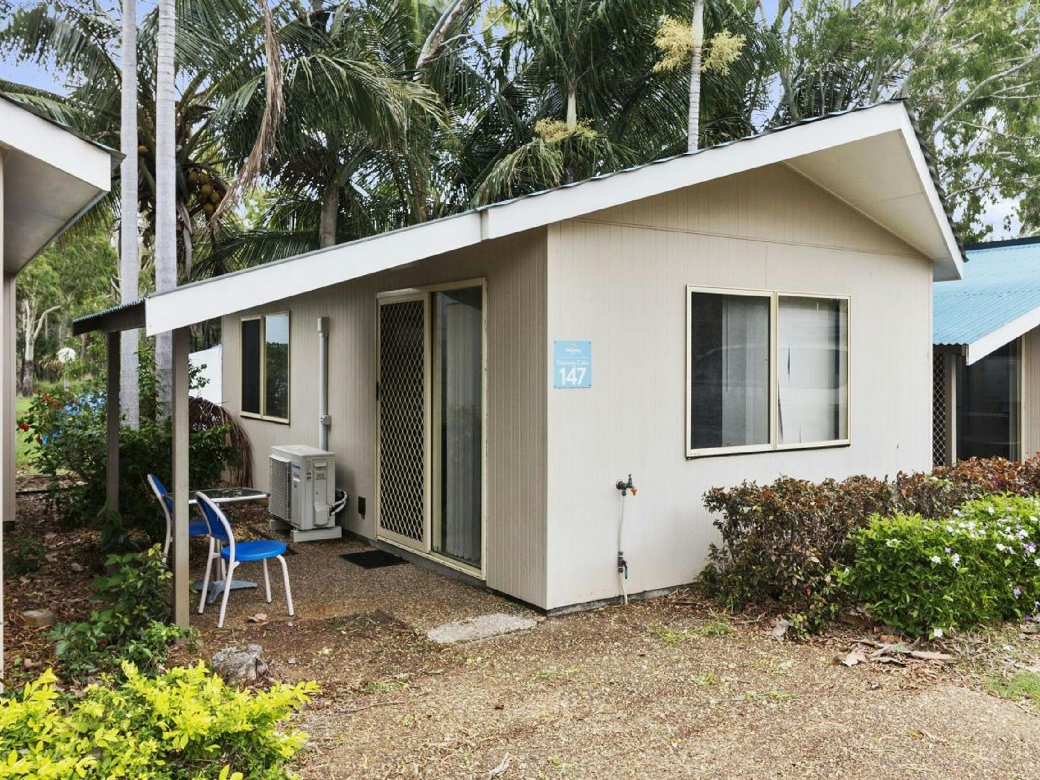 Ecomony Cabin Ecomony Cabin