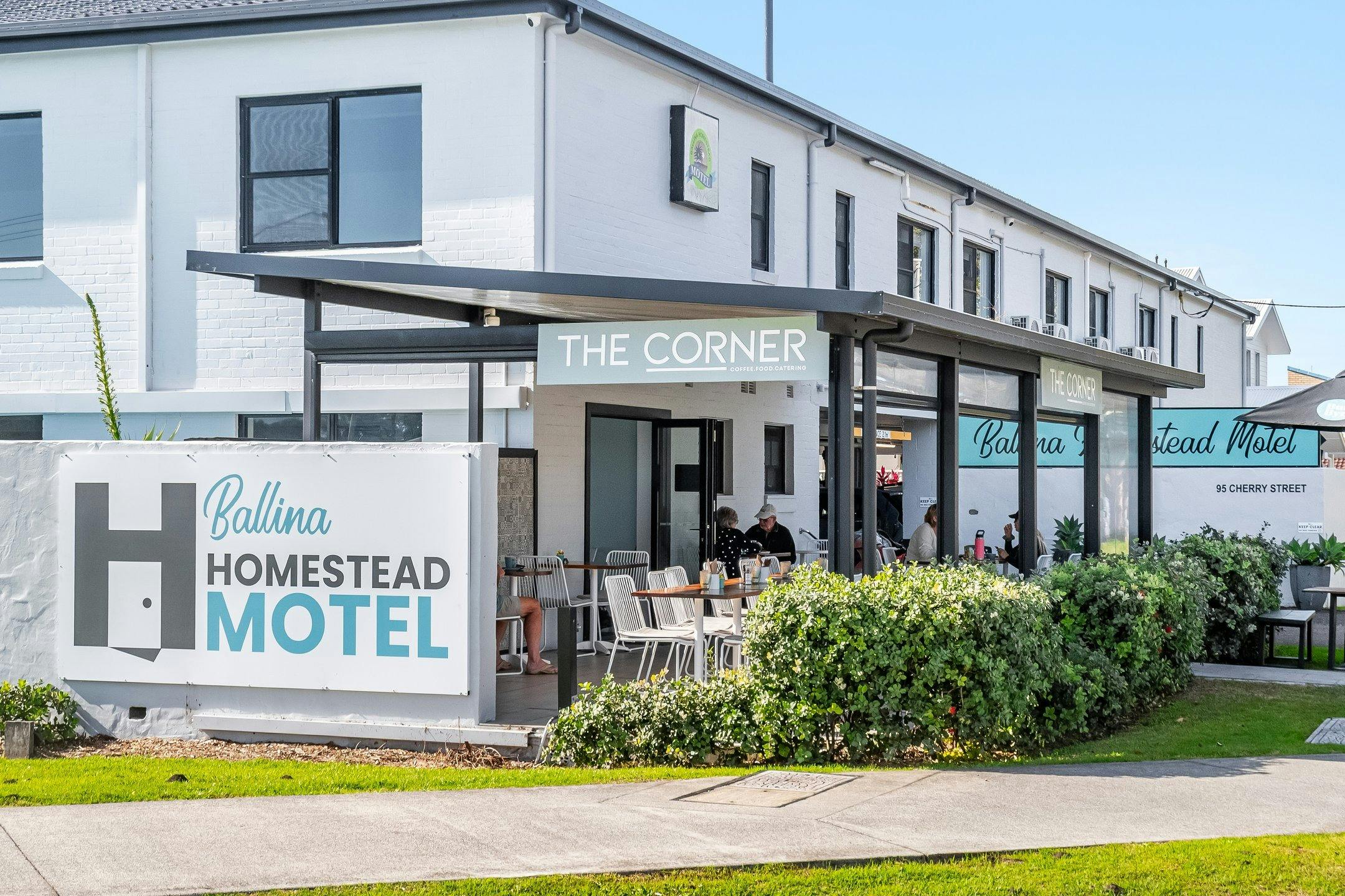 Motel Exterior and Cafe