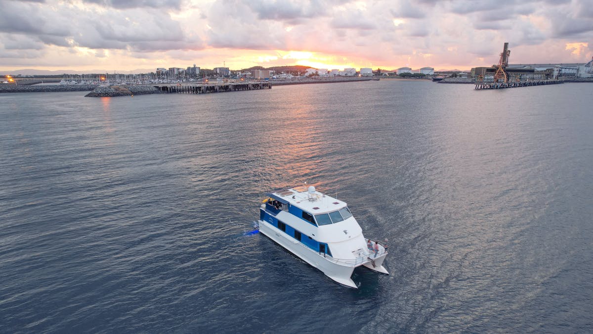 image of Endless Days cruising through the harbour
