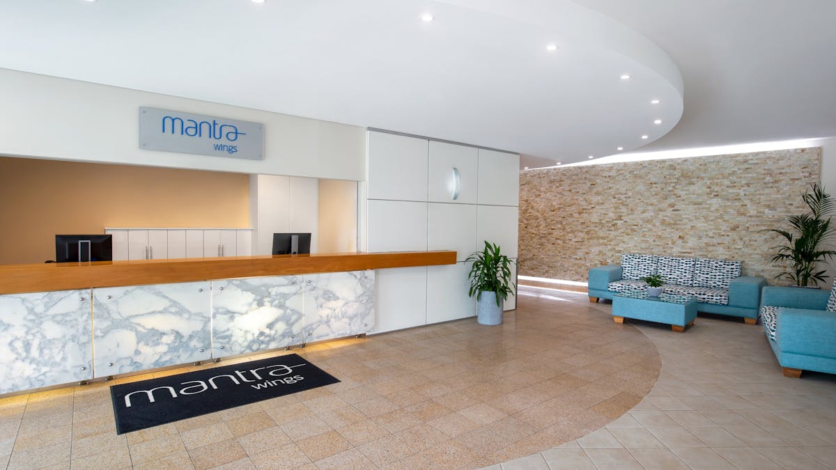 Mantra Wings - Lobby