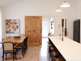 8 Seater Dining table, open plan living, bar seating, kitchen