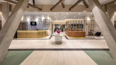 Deco Hotel Foyer