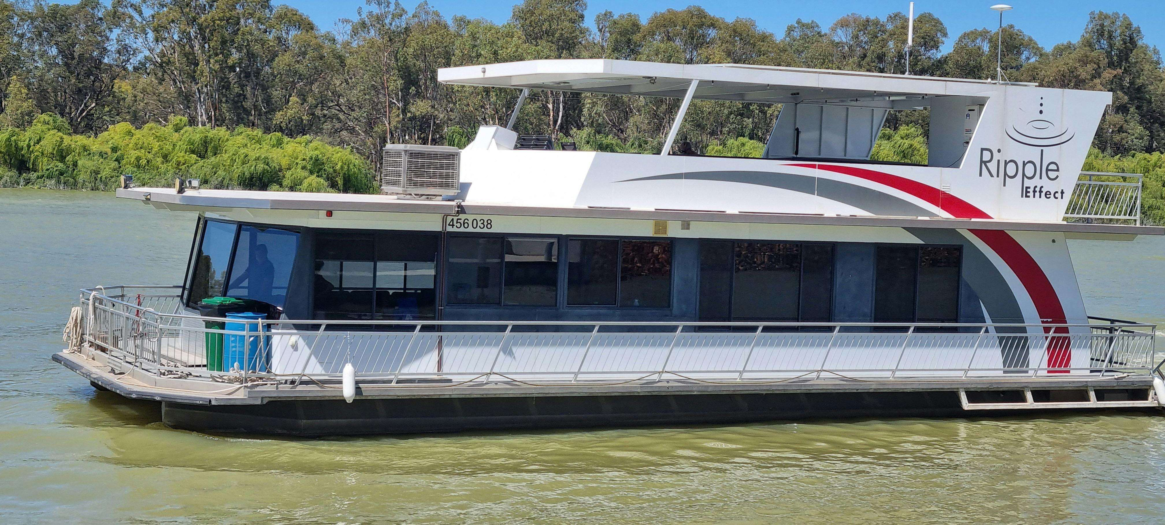 Houseboat Heaven