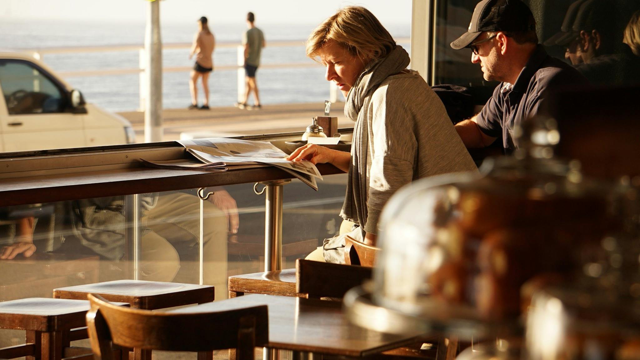 Ocean views, delicious coffee, welcoming staff, fresh and seasonal food.