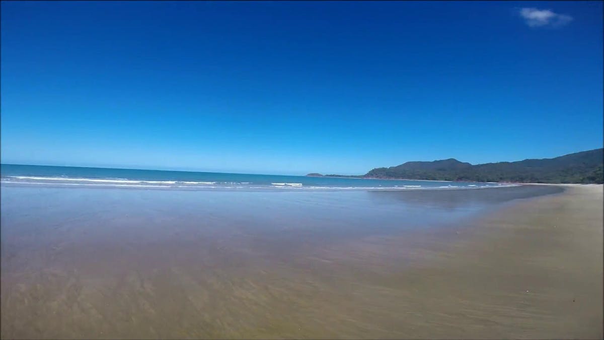 Amazing Beach - What Freedom on Hinchinbrook Island Amazing Beach - What Freedom on Hinchinbrook Island