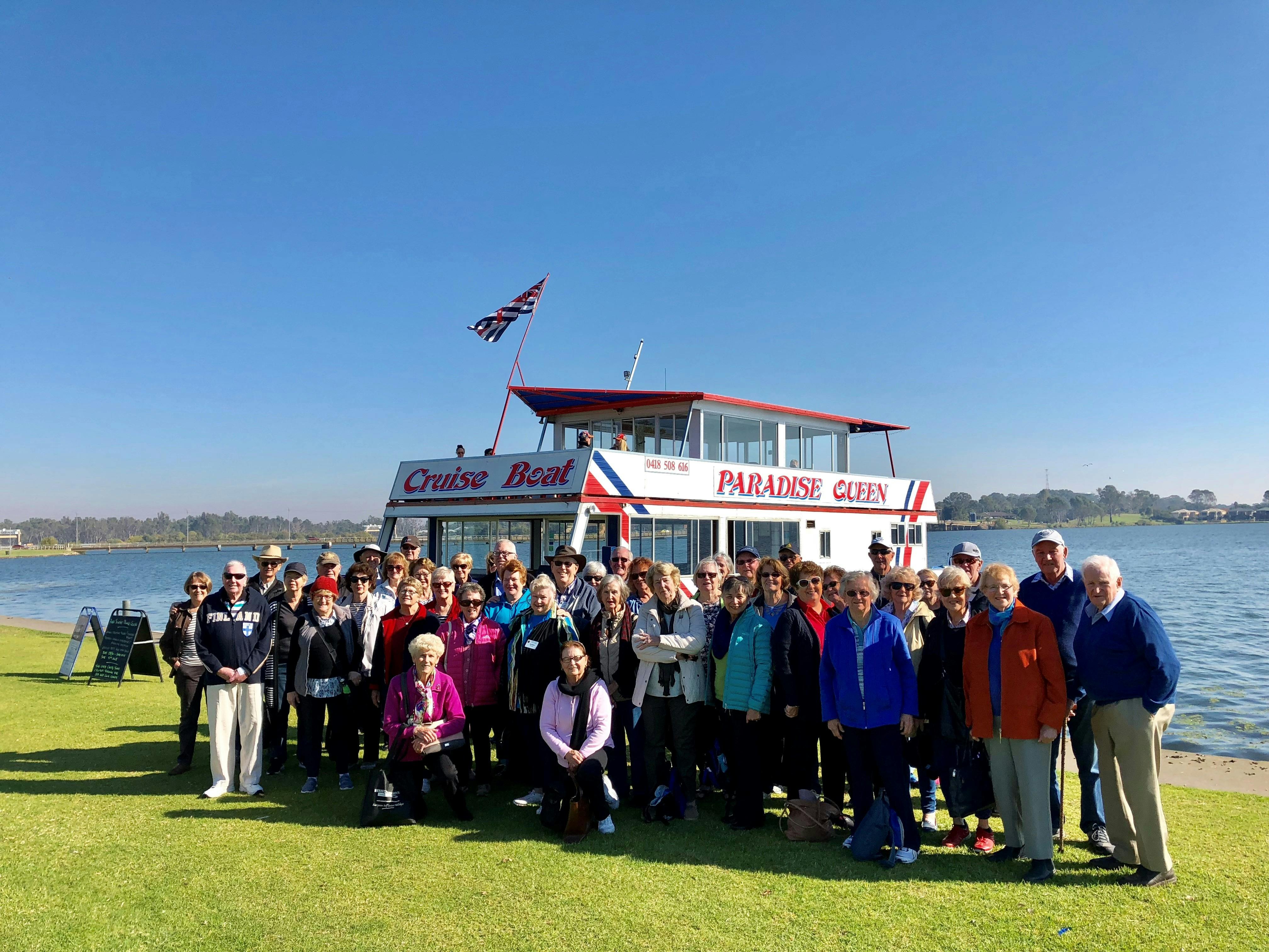 Paradise Queen group tours