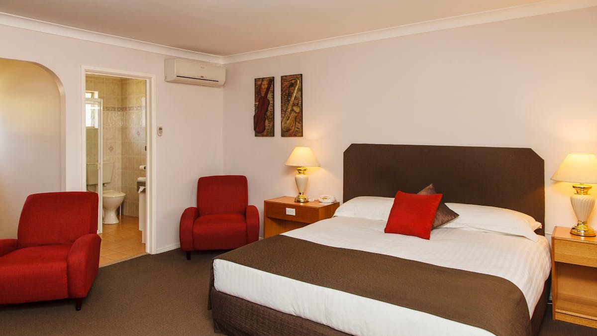 McNevins Maryborough Motel