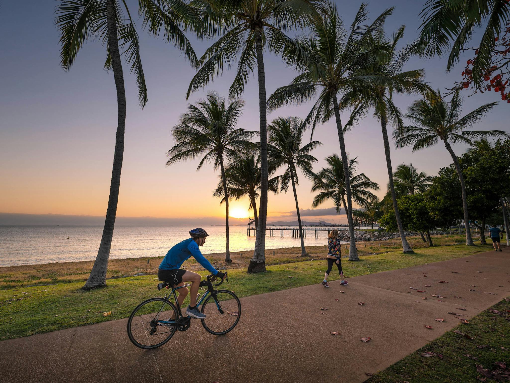 Cycle the Strand in Townsville Cycle the Strand in Townsville