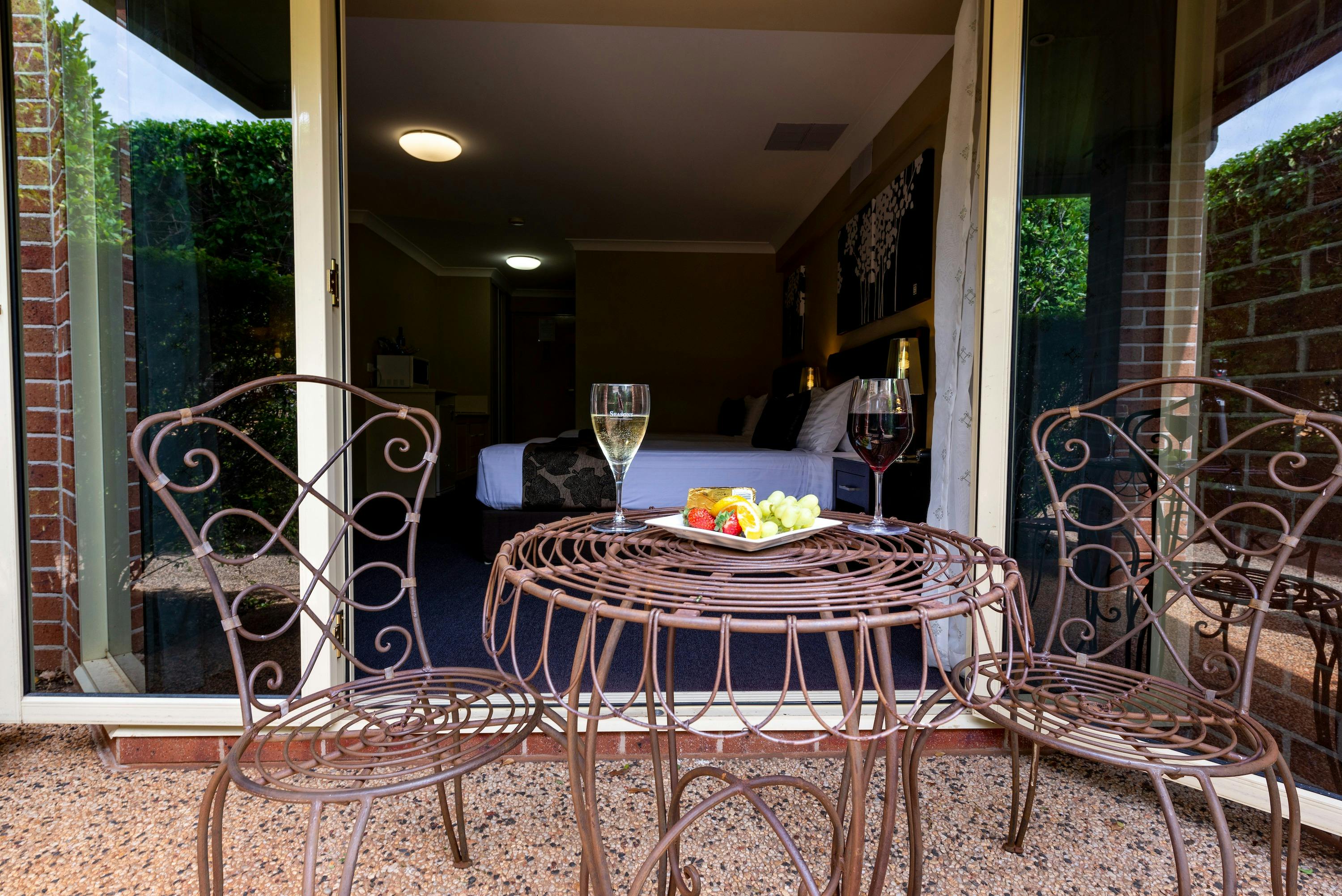 Deluxe Twin Room Patio