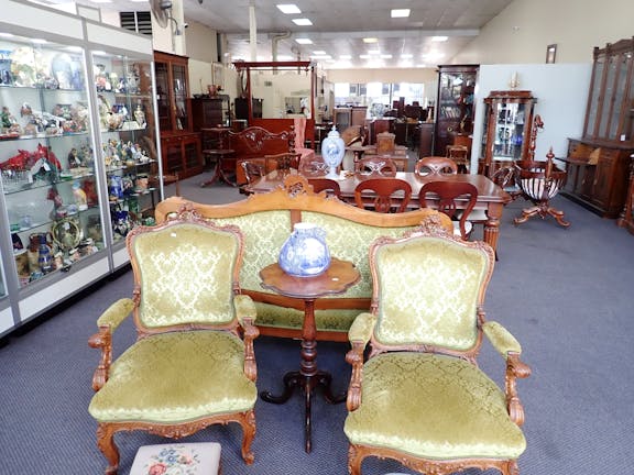 Albion Antiques and Associates