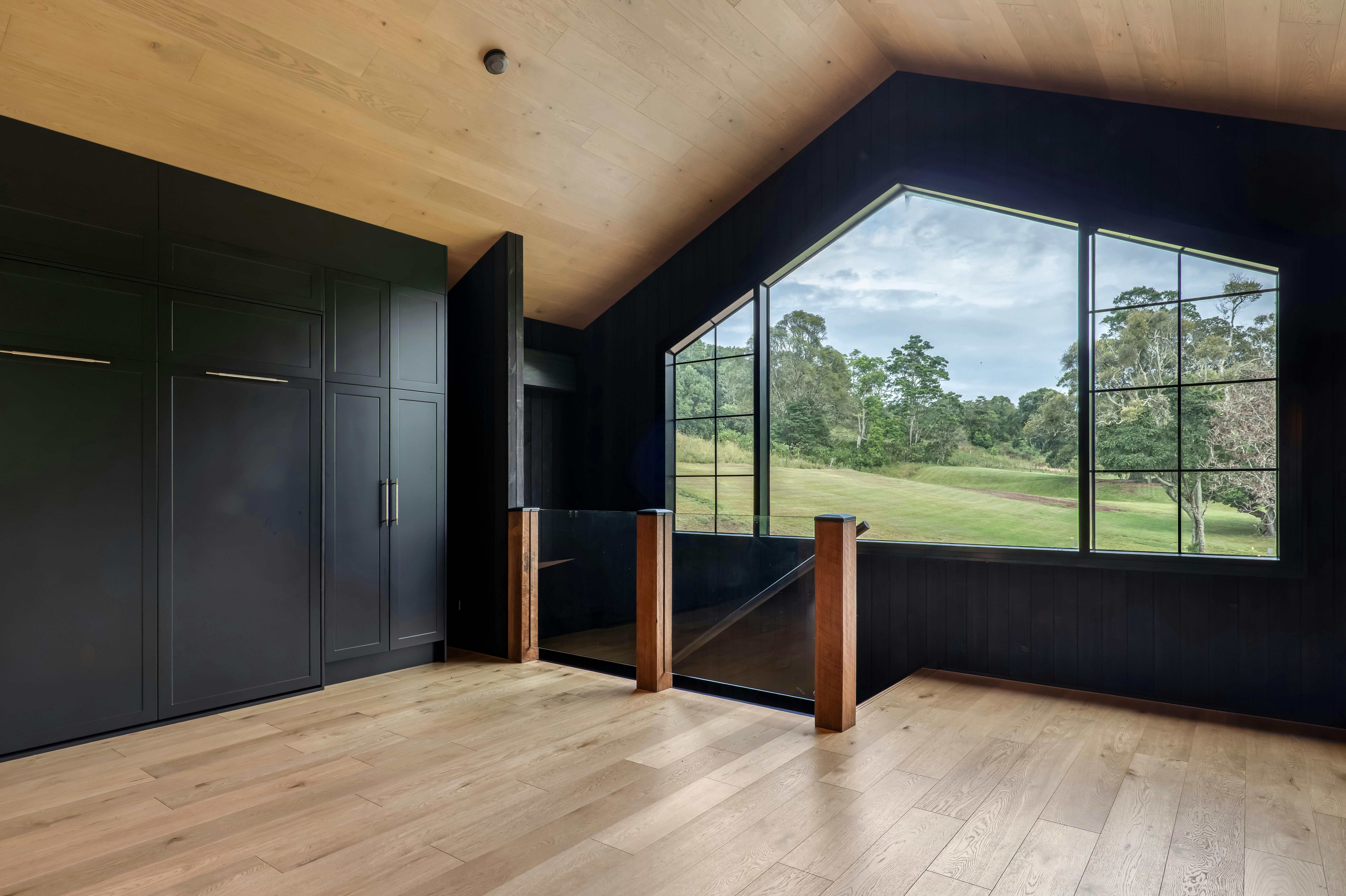 Pull down bed and office / lounge space