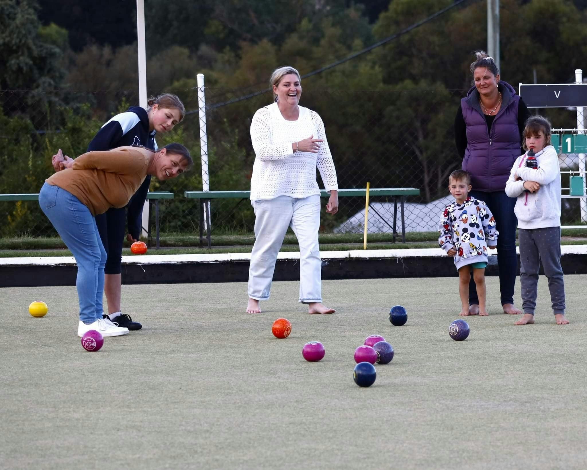 Barefoot Bowls