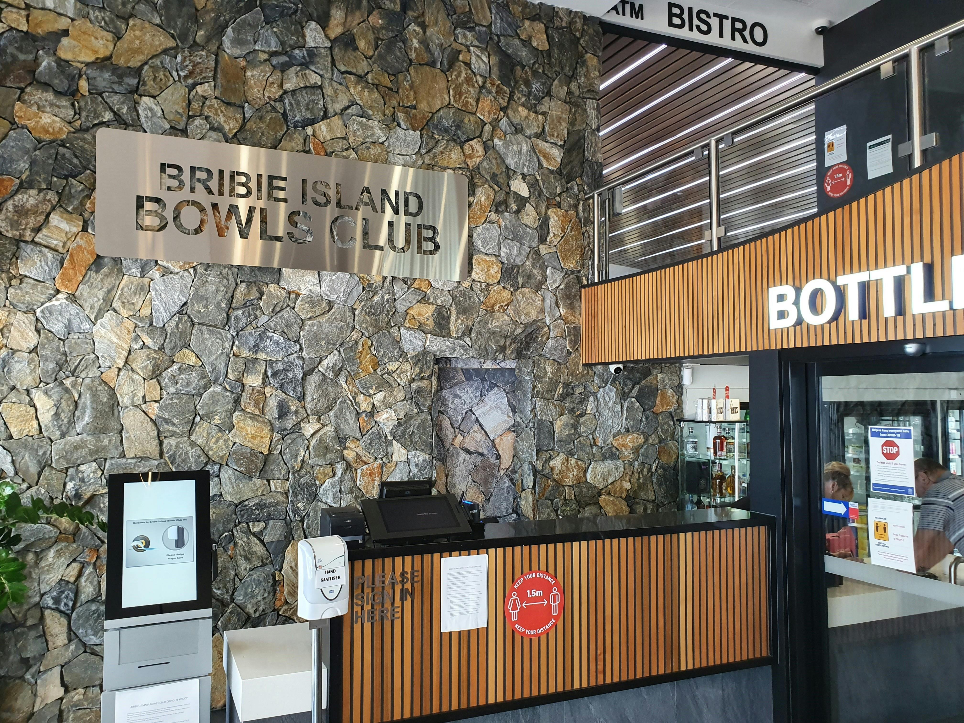 The Foyer and Club Bottleshop
