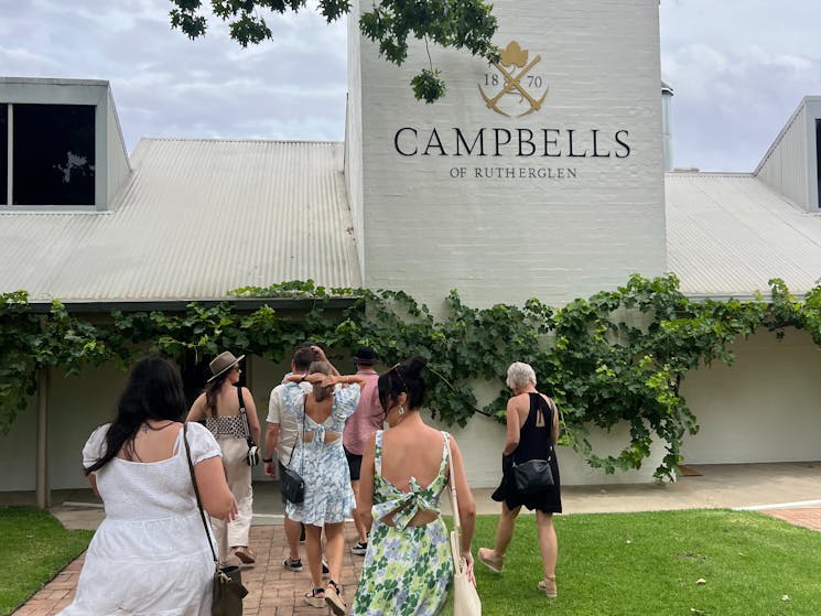 Tour Group walking into Campbells winery