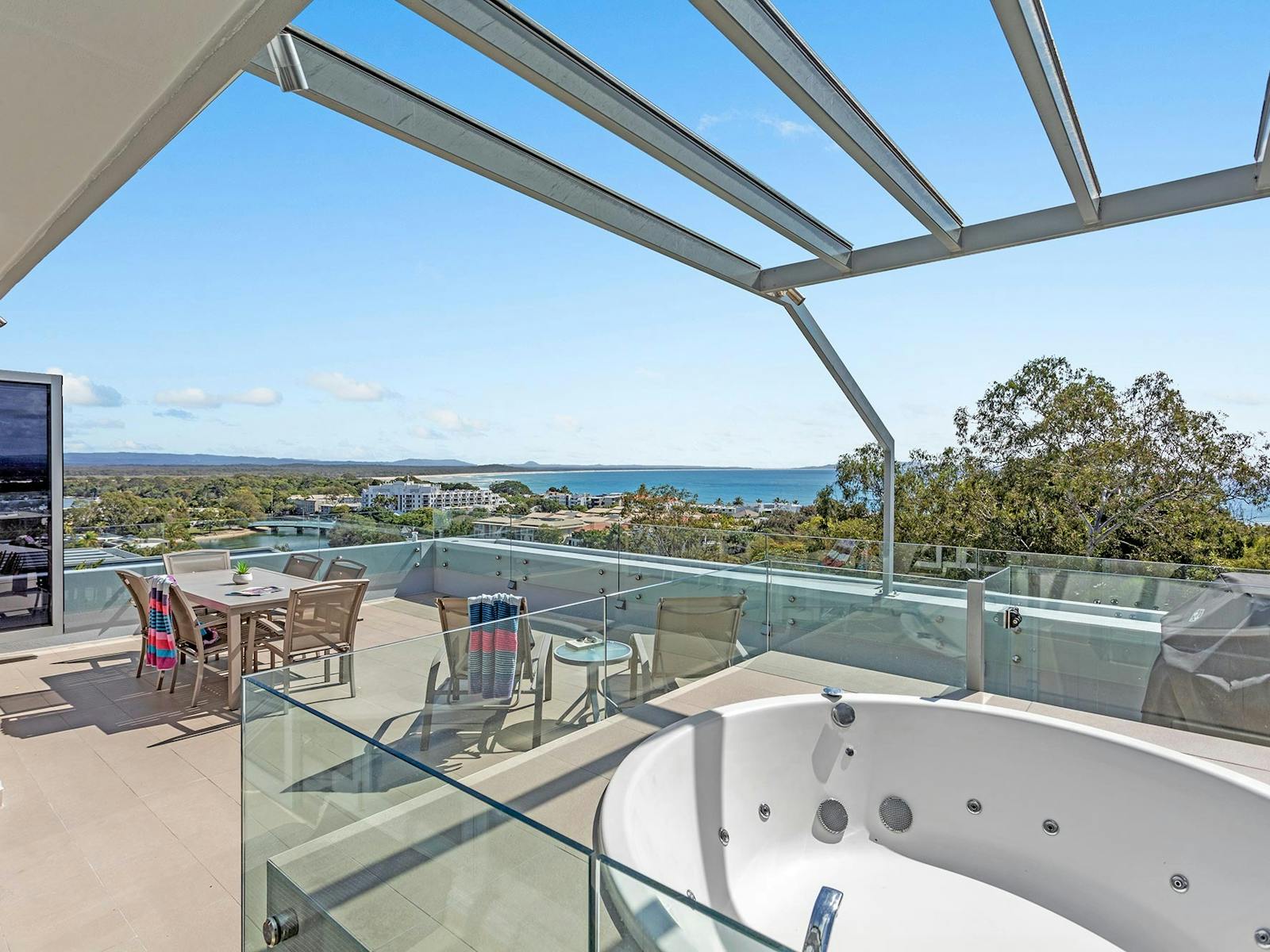 Outdoor Private Balcony Outdoor Private Balcony